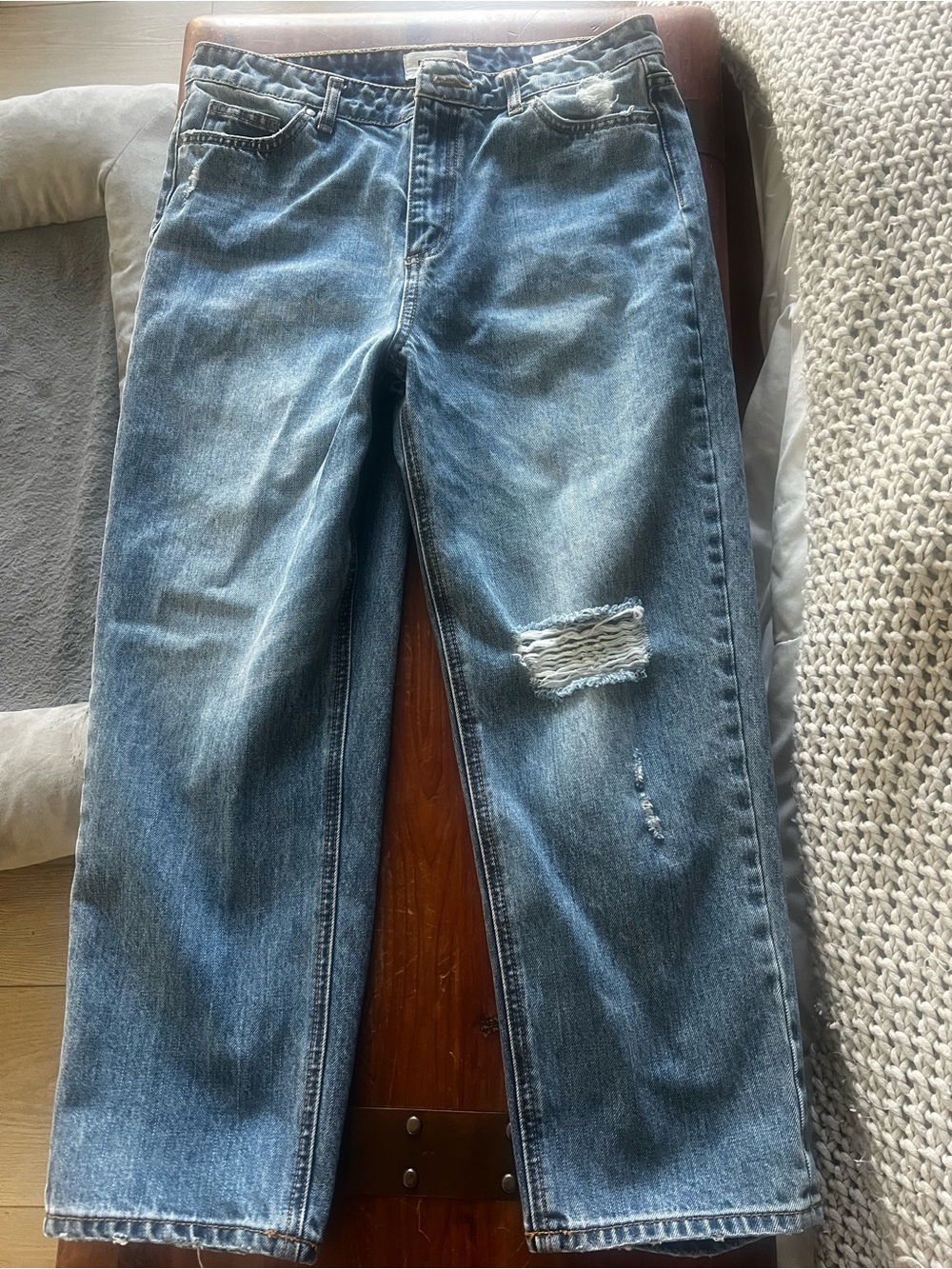 Women Distressed Blue Denim Jeans